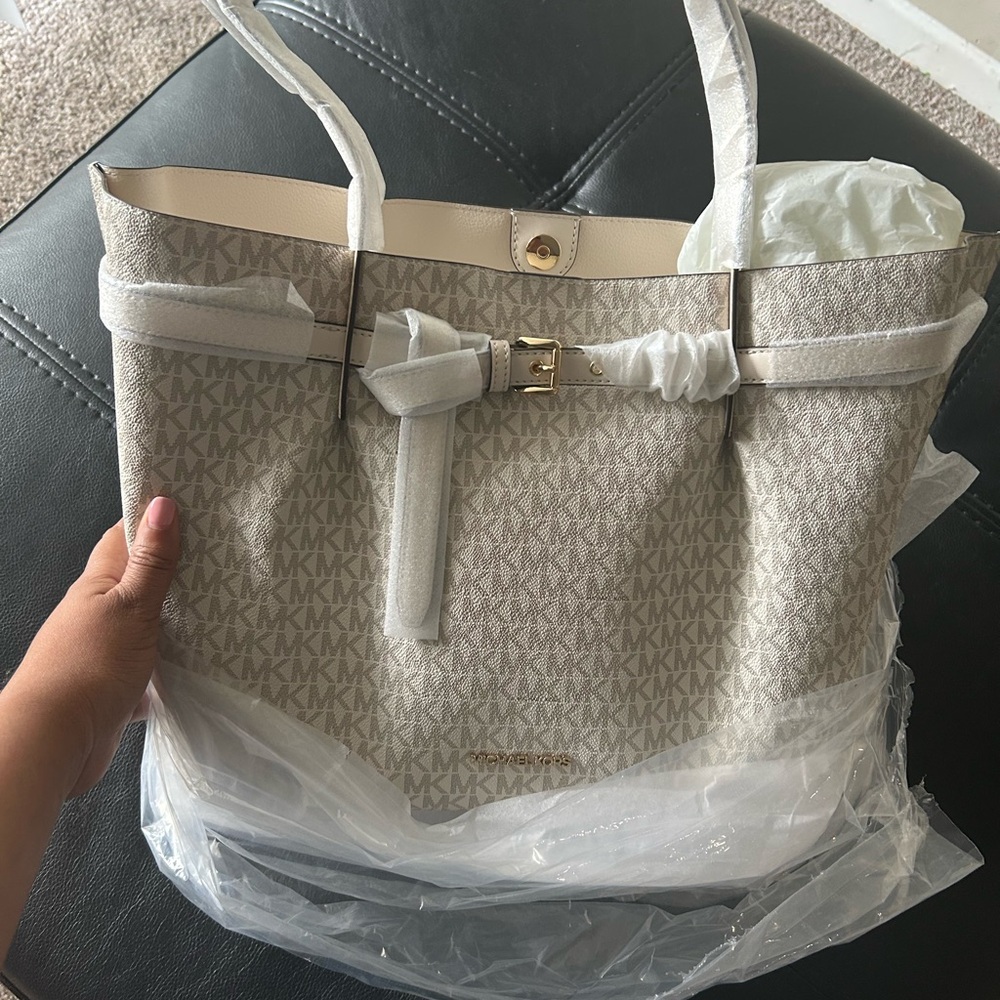 Michael Kors bag